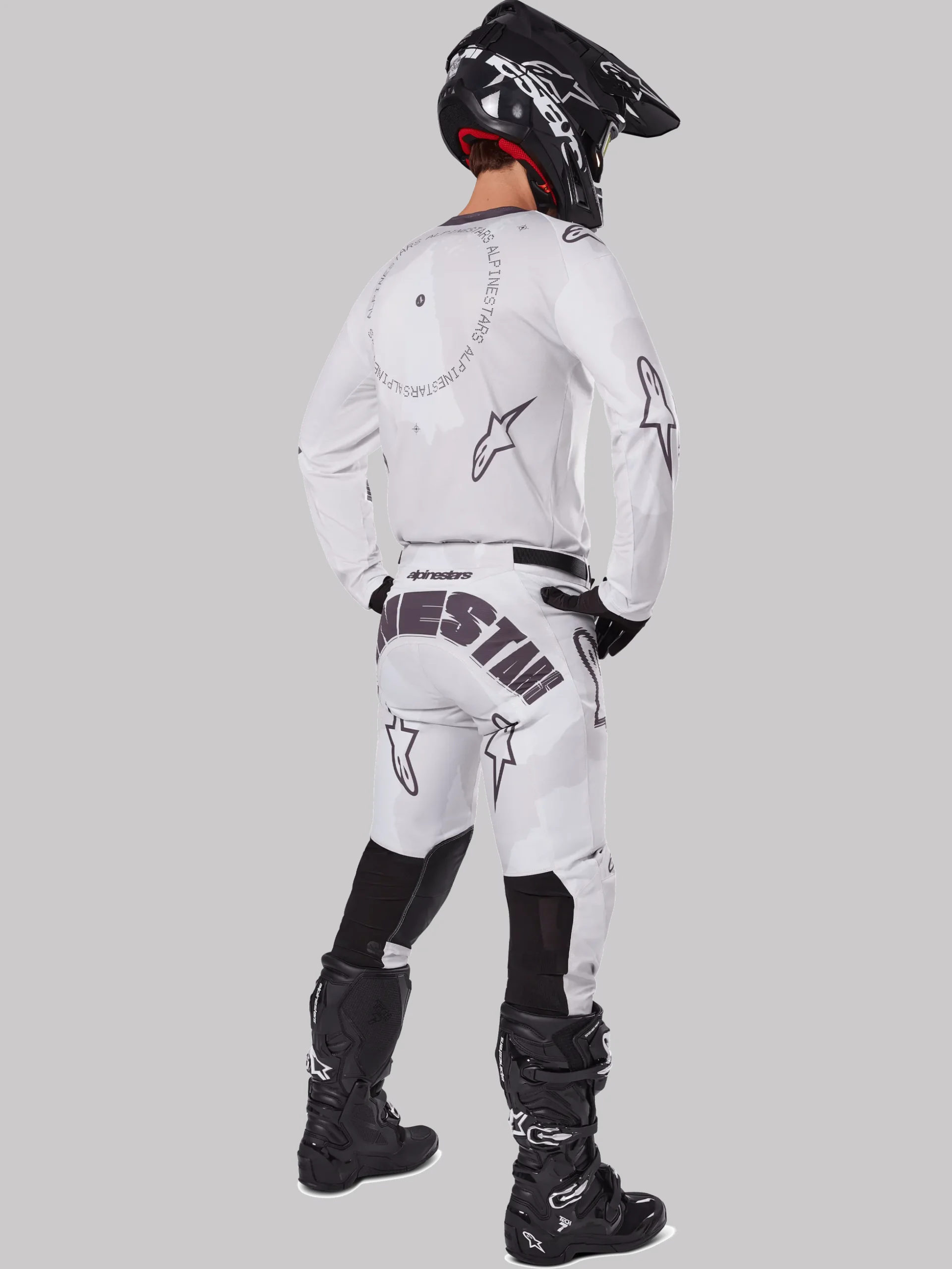 Tenue Complète Racer Hollow 2025