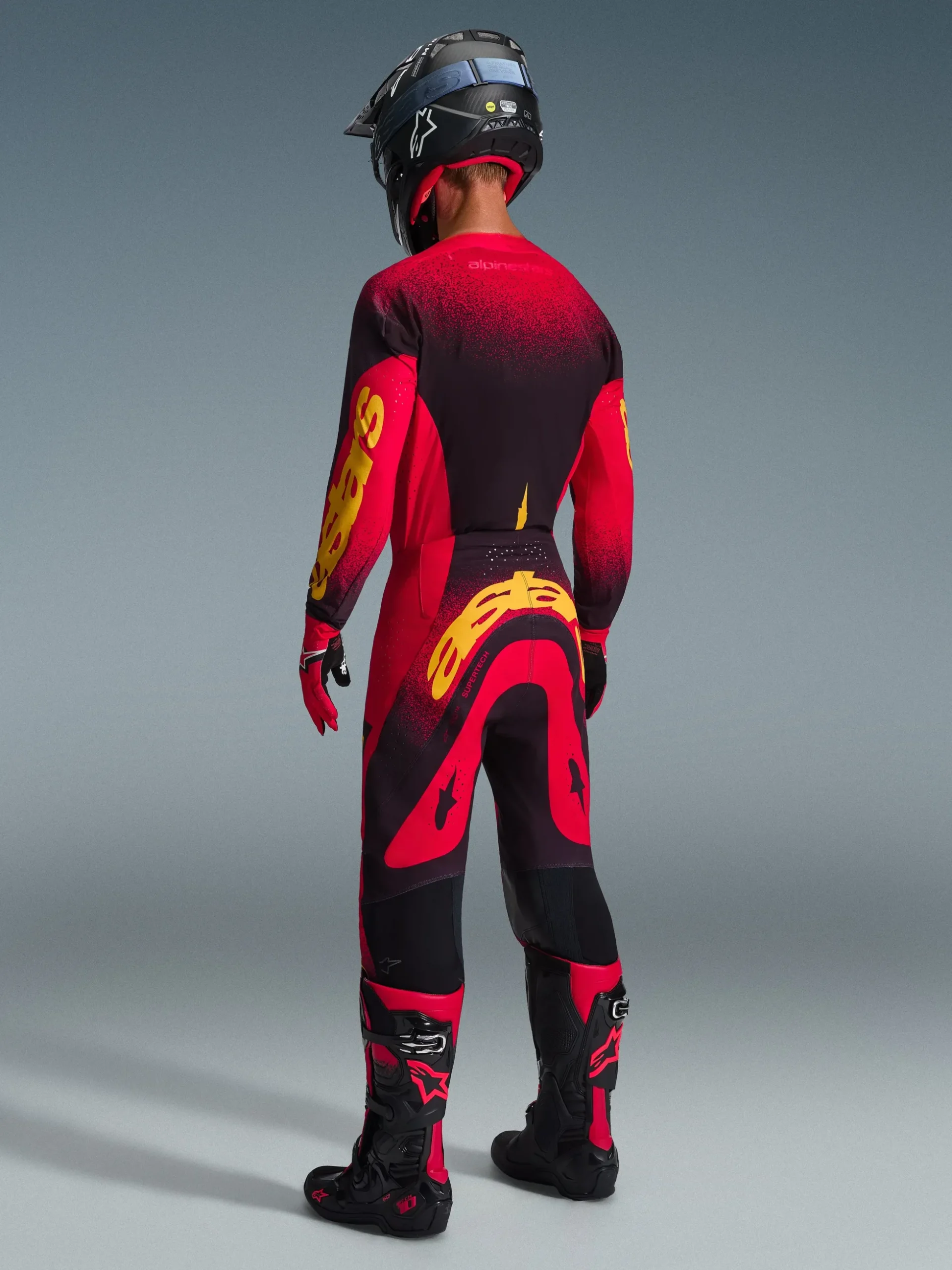 Tenue Complète Supertech Scenz 2026